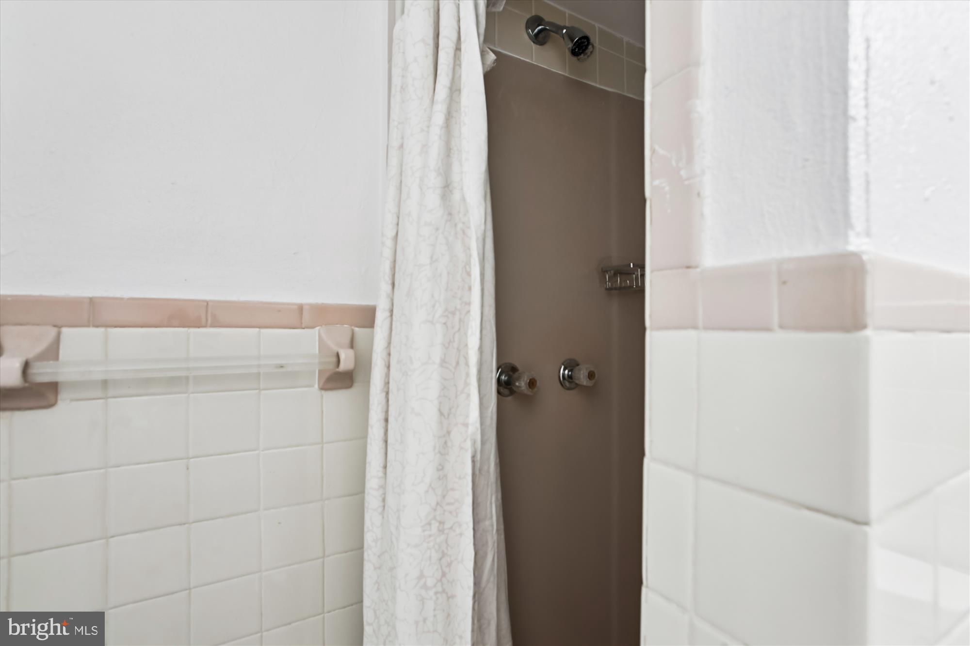 301 I Street Southwest, Unit 108 Washington, DC 20024 - Photo 26 of 55 a bathroom with a shower