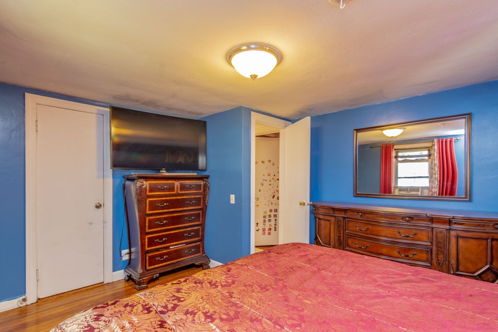 34 Holy Cross Street Springfield, MA 01104 - Photo 10 of 25 Gallery Image 10