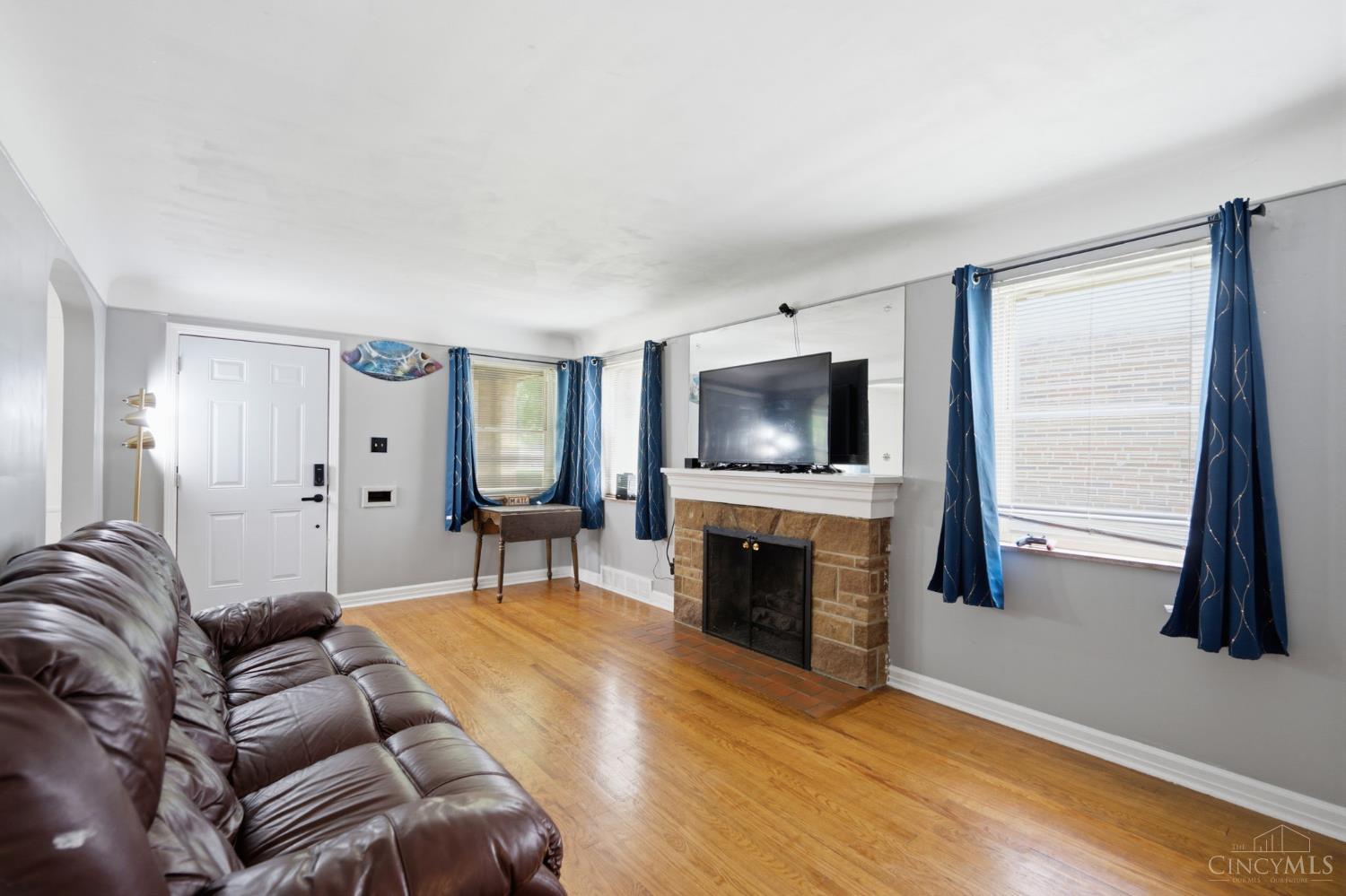 7149 Garden Road Cincinnati, OH 45236 - Photo 2 of 44