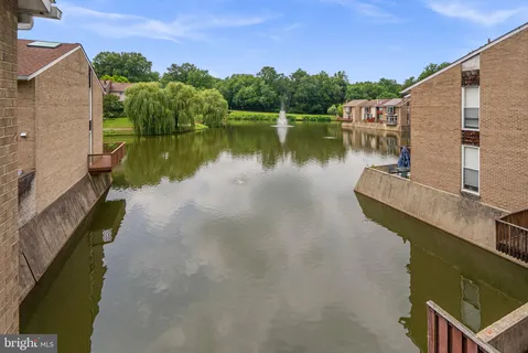 $600,000 | 166 New Mark Esplanade, Rockville, MD 20850