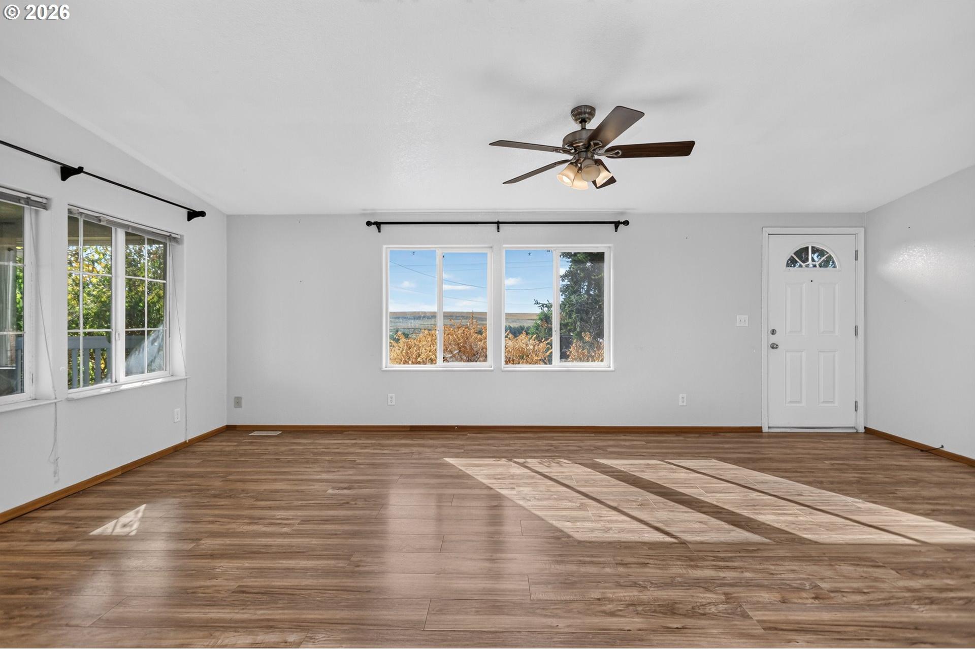 402 Jefferson Street Moro, OR 97039 - Photo 5 of 47 Gallery Image 5