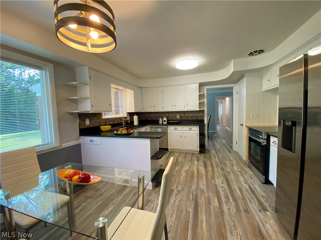 1121 Rutherford Road Cleveland, OH 44112 - Photo 8 of 24 Kitchen