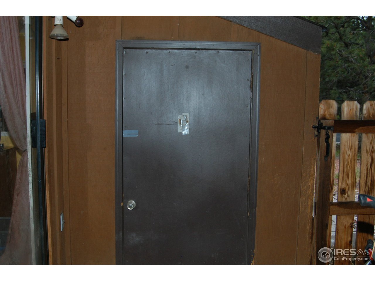 4655 Macky Way Boulder, CO 80305 - Photo 18 of 18 a bathroom with a shower