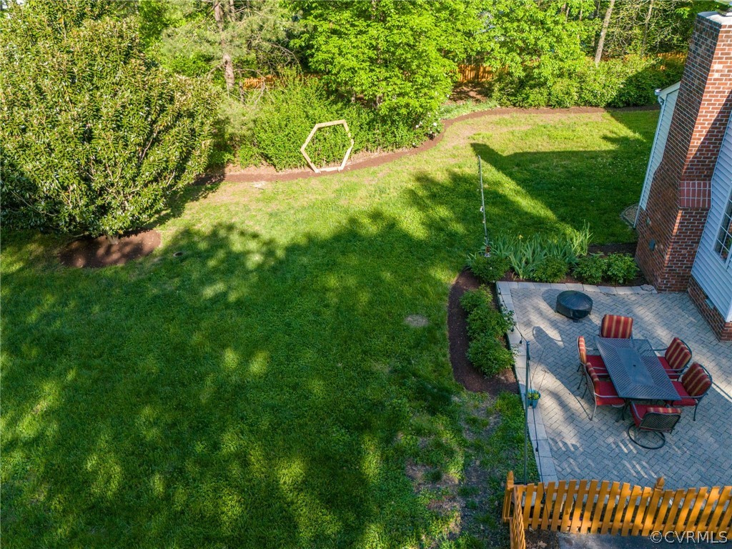 13724 Queensgate Road Midlothian, VA 23114 - Photo 38 of 48 a garden view with a seating space