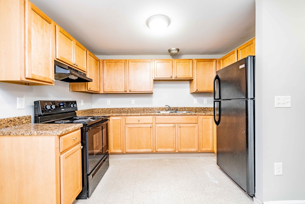51-53 James Street Springfield, MA 01105 - Photo 8 of 25