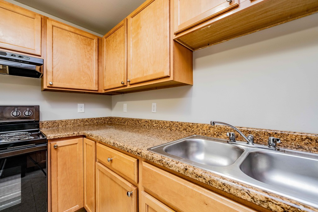 51-53 James Street Springfield, MA 01105 - Photo 10 of 25