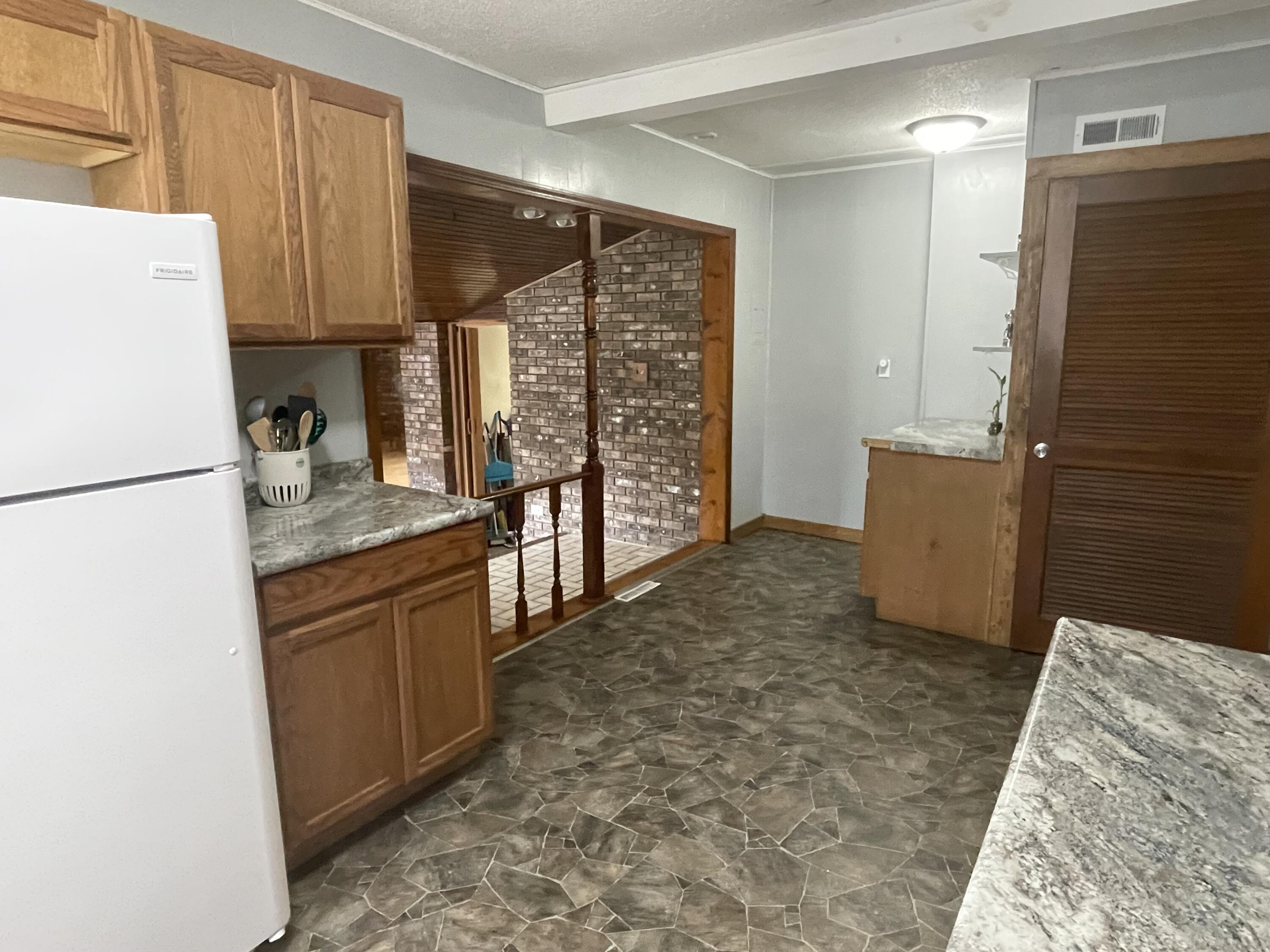 431 Riverside Drive Watervliet, MI 49098 - Photo 11 of 31 Kitchen 6