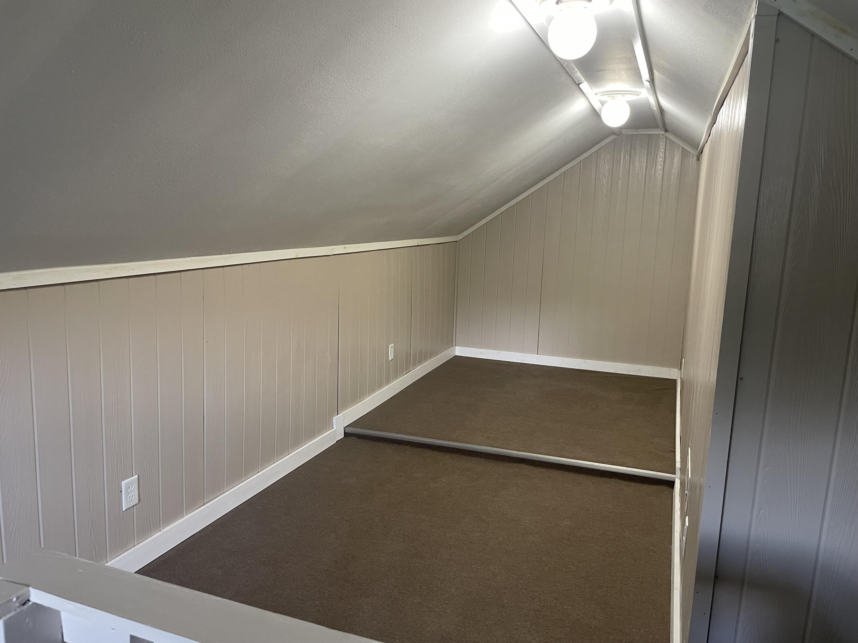 431 Riverside Drive Watervliet, MI 49098 - Photo 23 of 31 Upstairs 3