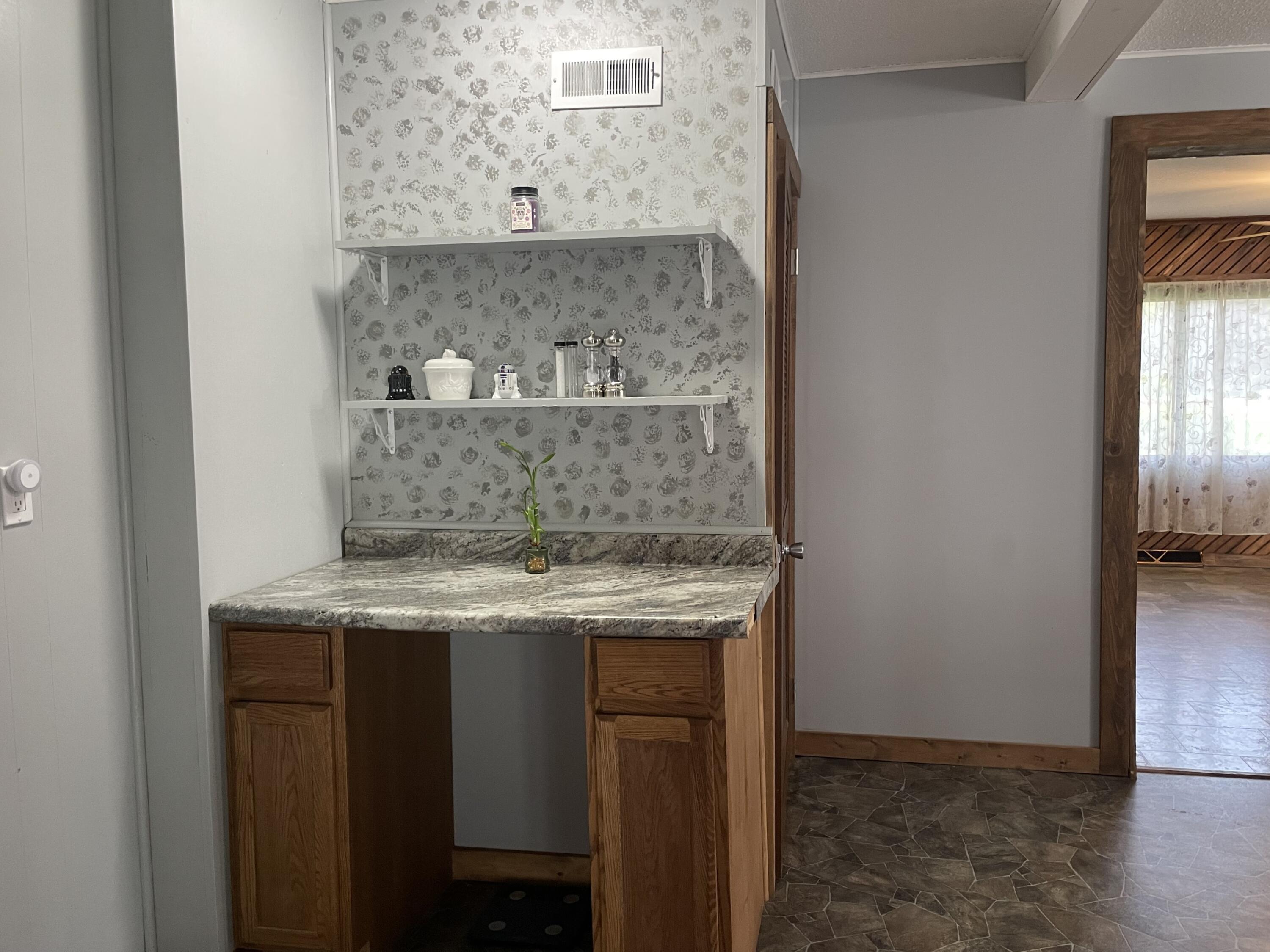 431 Riverside Drive Watervliet, MI 49098 - Photo 9 of 31 Kitchen 4