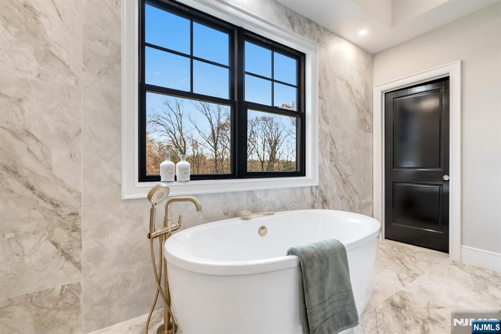 12 Echo Ridge Road Upper Saddle River, NJ 07458 - Photo 34 of 49