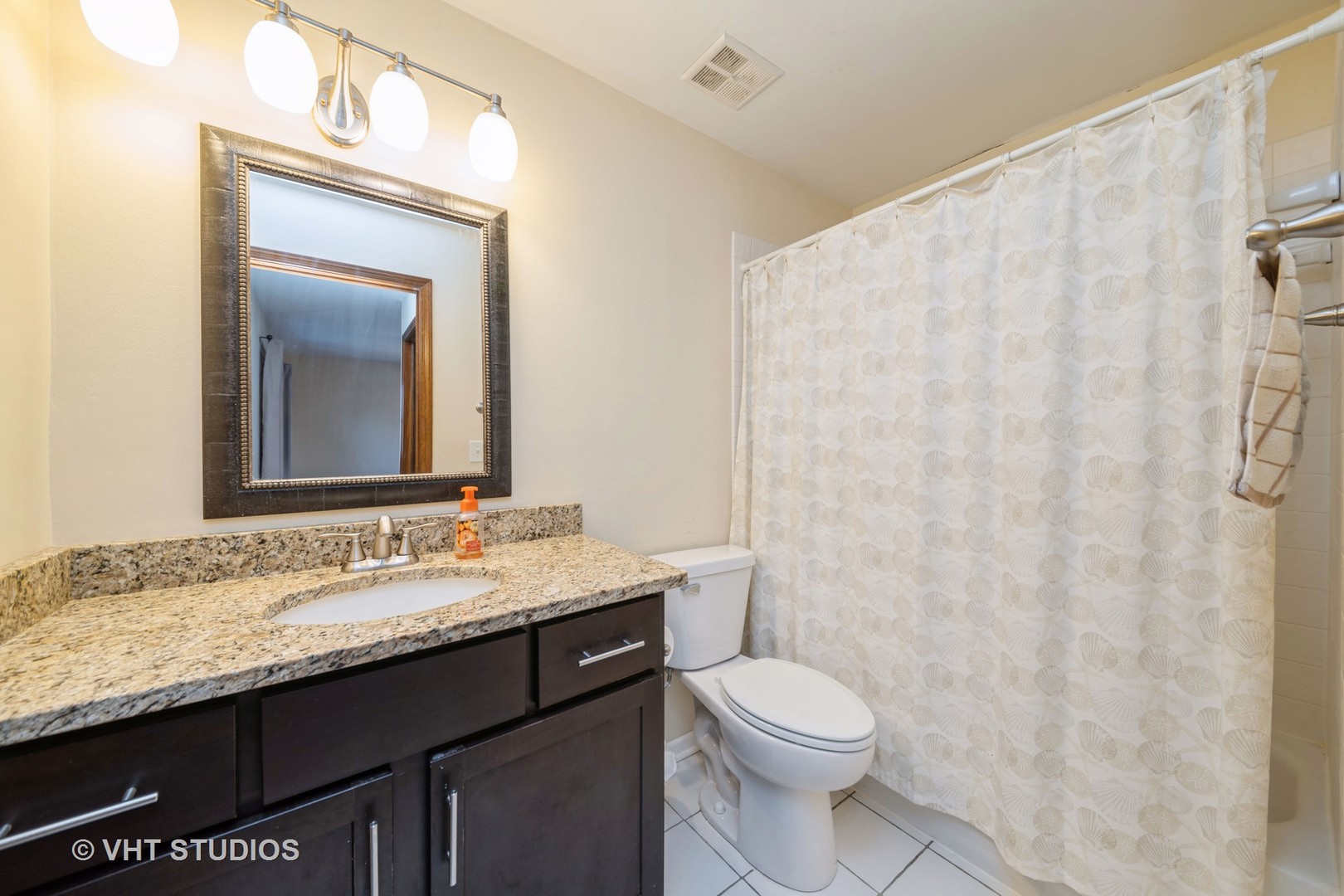 1201 Pinetree Lane Bartlett, IL 60103 - Photo 13 of 20