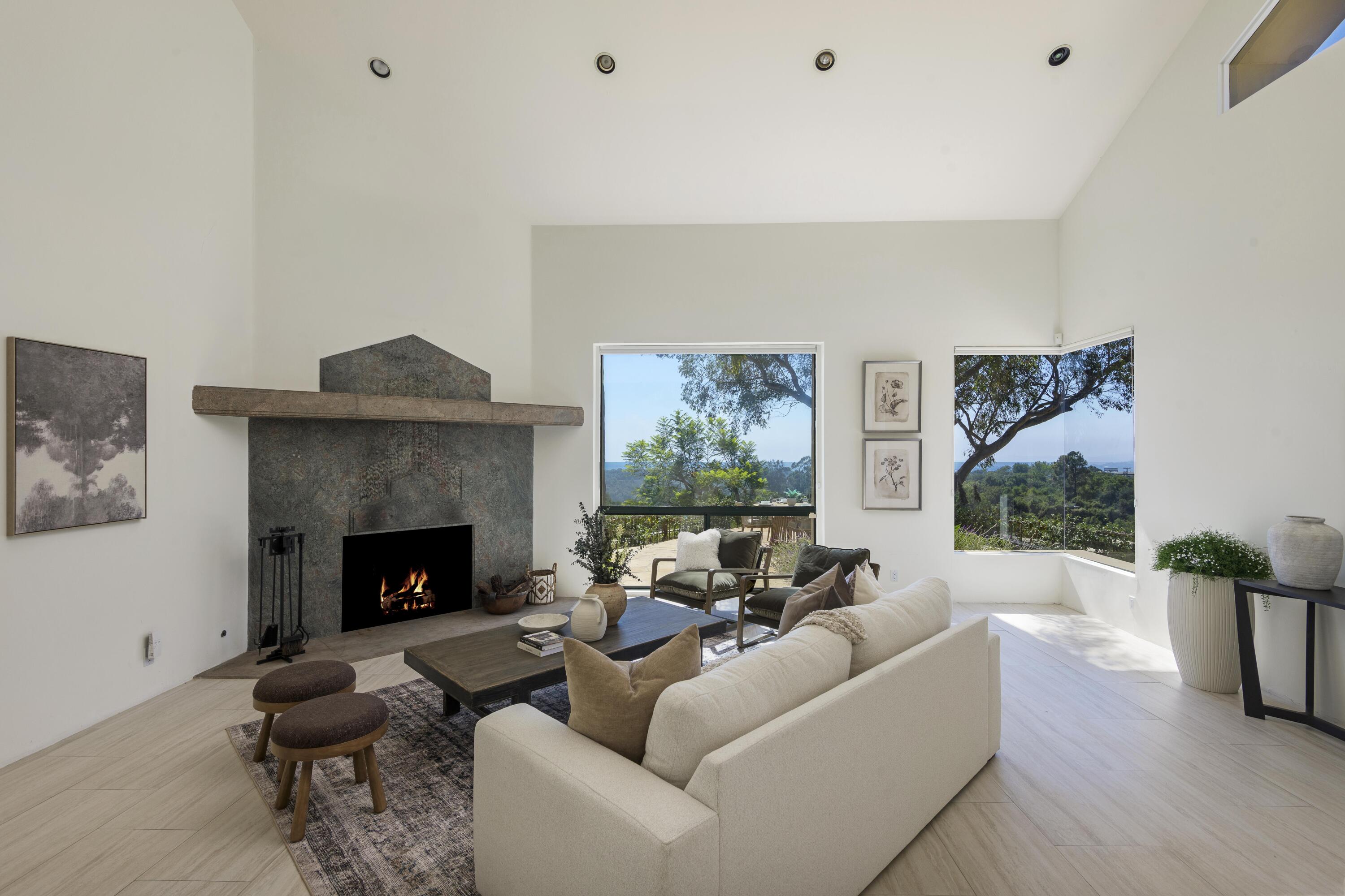 2891 Hidden Valley Lane Montecito, CA 93108 - Photo 11 of 43 Living Room II