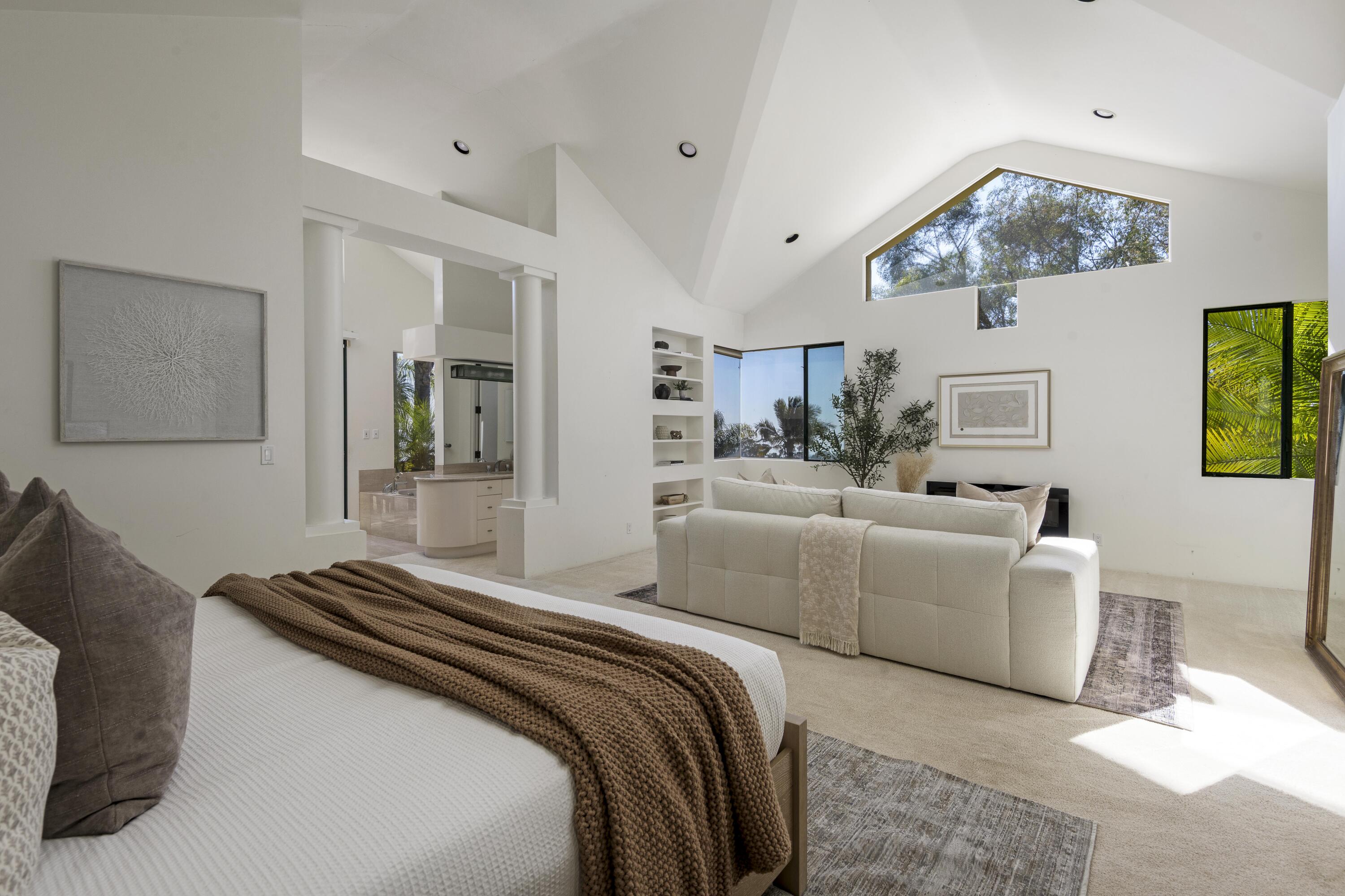 2891 Hidden Valley Lane Montecito, CA 93108 - Photo 23 of 43 Bedroom Primary I