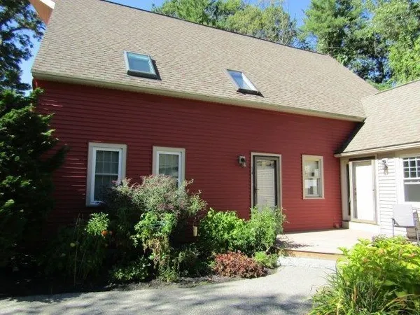 $220,000 | 14 Balmoral Drive, Stratham, NH 03885