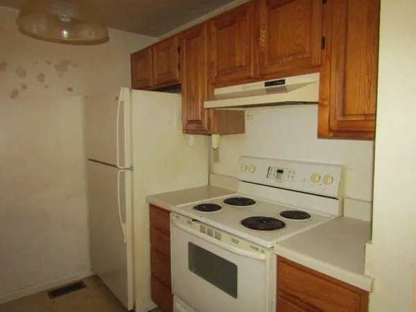 $220,000 | 14 Balmoral Drive, Stratham, NH 03885