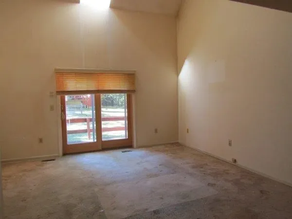 $220,000 | 14 Balmoral Drive, Stratham, NH 03885