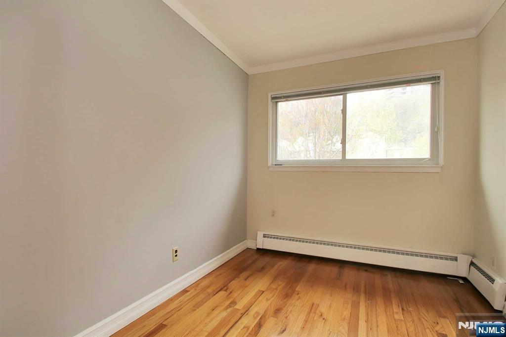 35 A Edgewater Place Edgewater, NJ 07020 - Photo 13 of 23