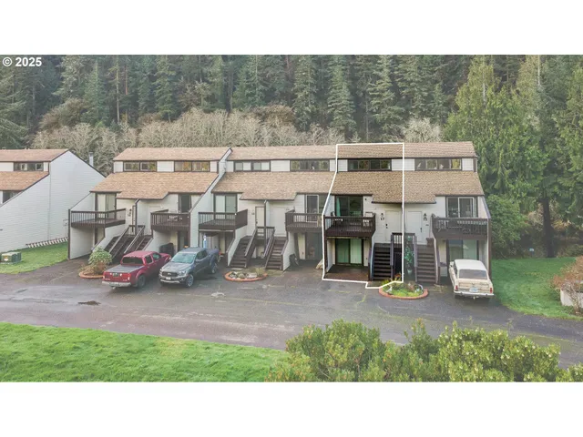 $235,000 | 43605 Highway 38, Unit 17, Reedsport, OR 97467