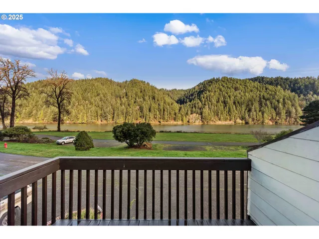 $235,000 | 43605 Highway 38, Unit 17, Reedsport, OR 97467