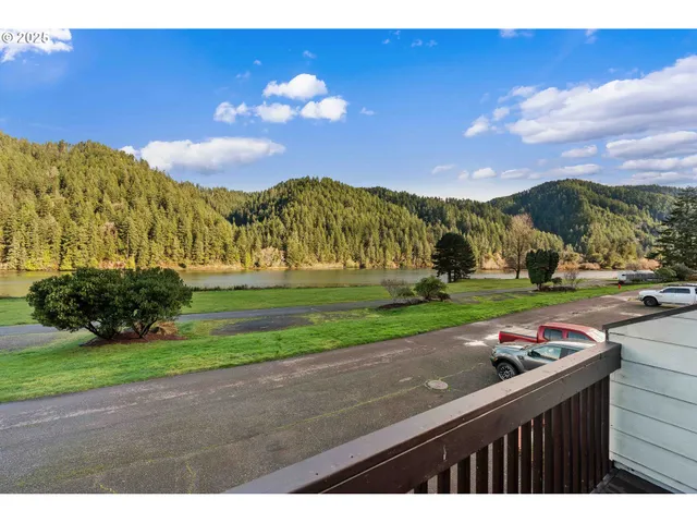 $235,000 | 43605 Highway 38, Unit 17, Reedsport, OR 97467