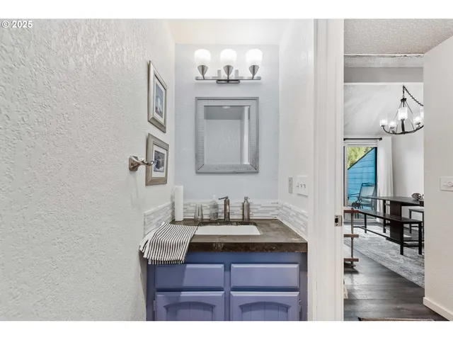 $235,000 | 43605 Highway 38, Unit 17, Reedsport, OR 97467