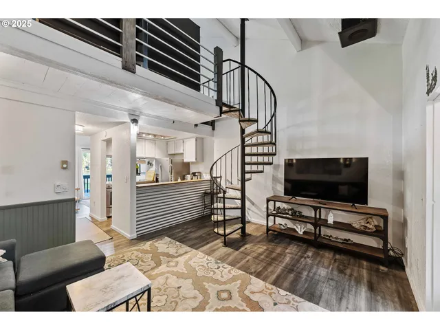 $235,000 | 43605 Highway 38, Unit 17, Reedsport, OR 97467