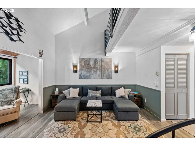 $235,000 | 43605 Highway 38, Unit 17, Reedsport, OR 97467