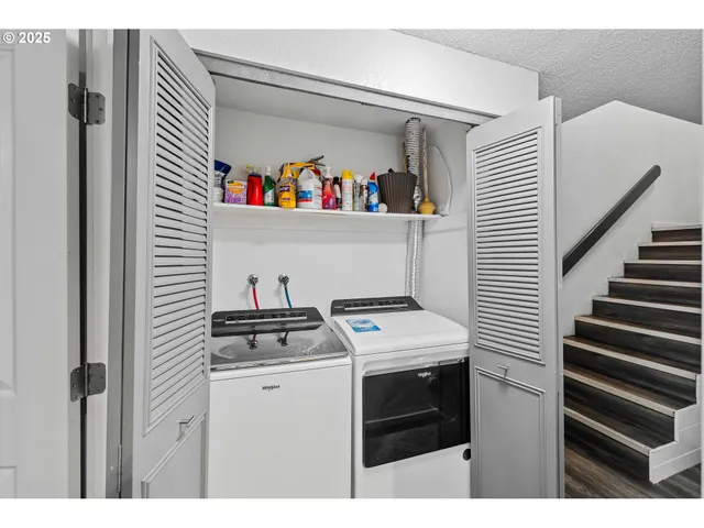 $235,000 | 43605 Highway 38, Unit 17, Reedsport, OR 97467