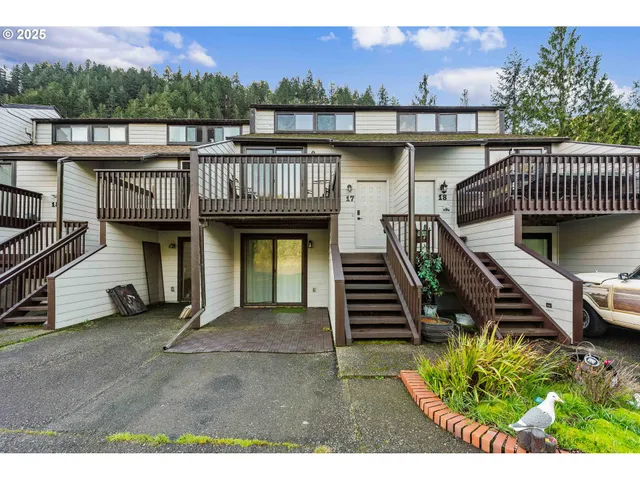 $235,000 | 43605 Highway 38, Unit 17, Reedsport, OR 97467