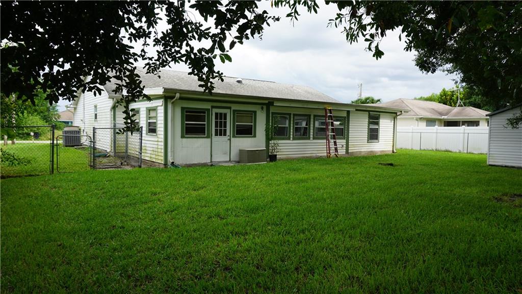 565 Southwest Cherryhill Road Port St. Lucie, FL 34953 - Photo 18 of 21