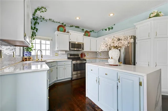 $485,000 | 22115 West 51st Terrace, Shawnee, KS 66226