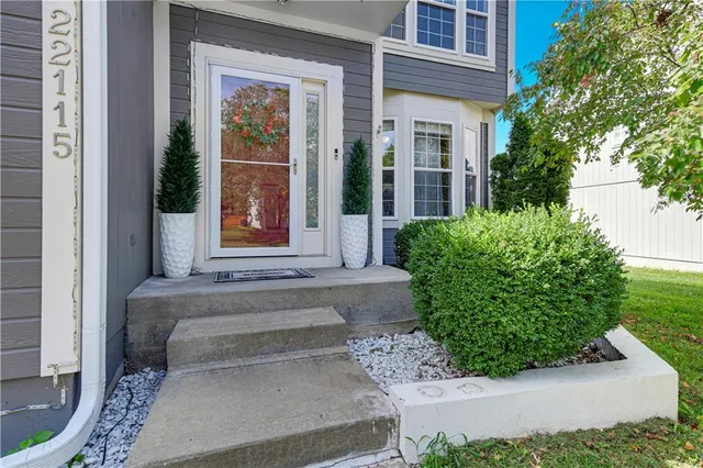 $485,000 | 22115 West 51st Terrace, Shawnee, KS 66226