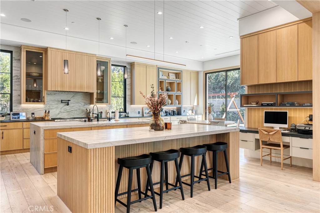 4050 Contera Road Encino, CA 91436 - Photo 22 of 60