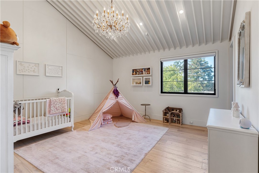 4050 Contera Road Encino, CA 91436 - Photo 41 of 60