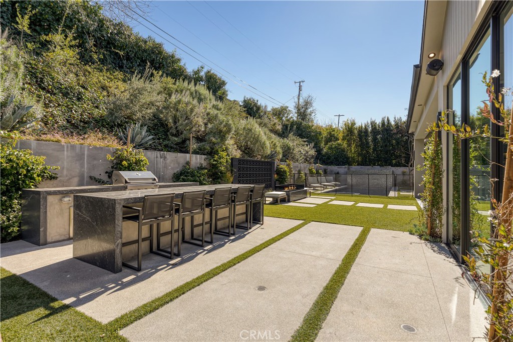 4050 Contera Road Encino, CA 91436 - Photo 55 of 60