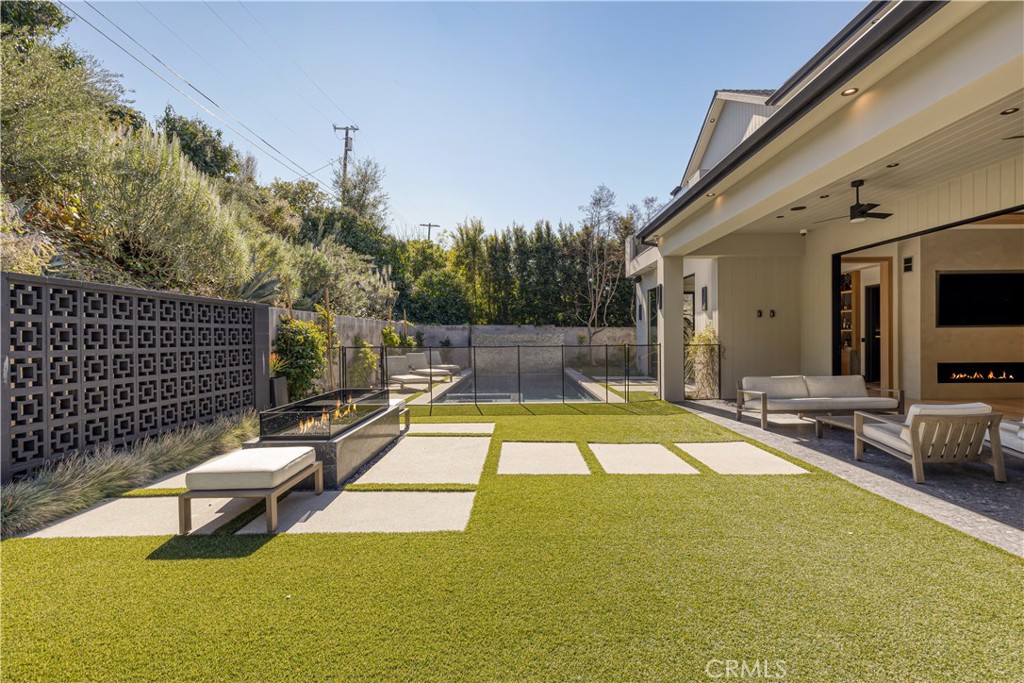 4050 Contera Road Encino, CA 91436 - Photo 59 of 60