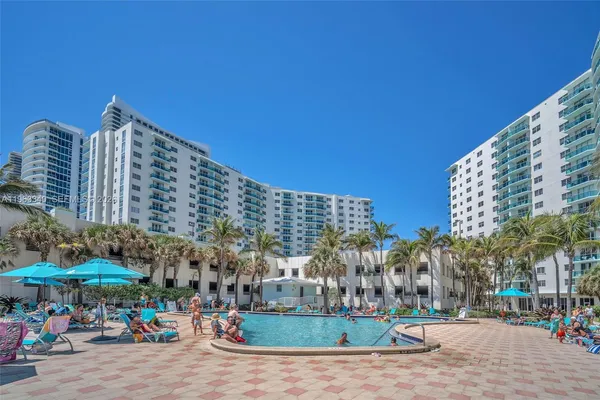 $5,000 | 3801 South Ocean Drive, Unit 2W, Hollywood, FL 33019