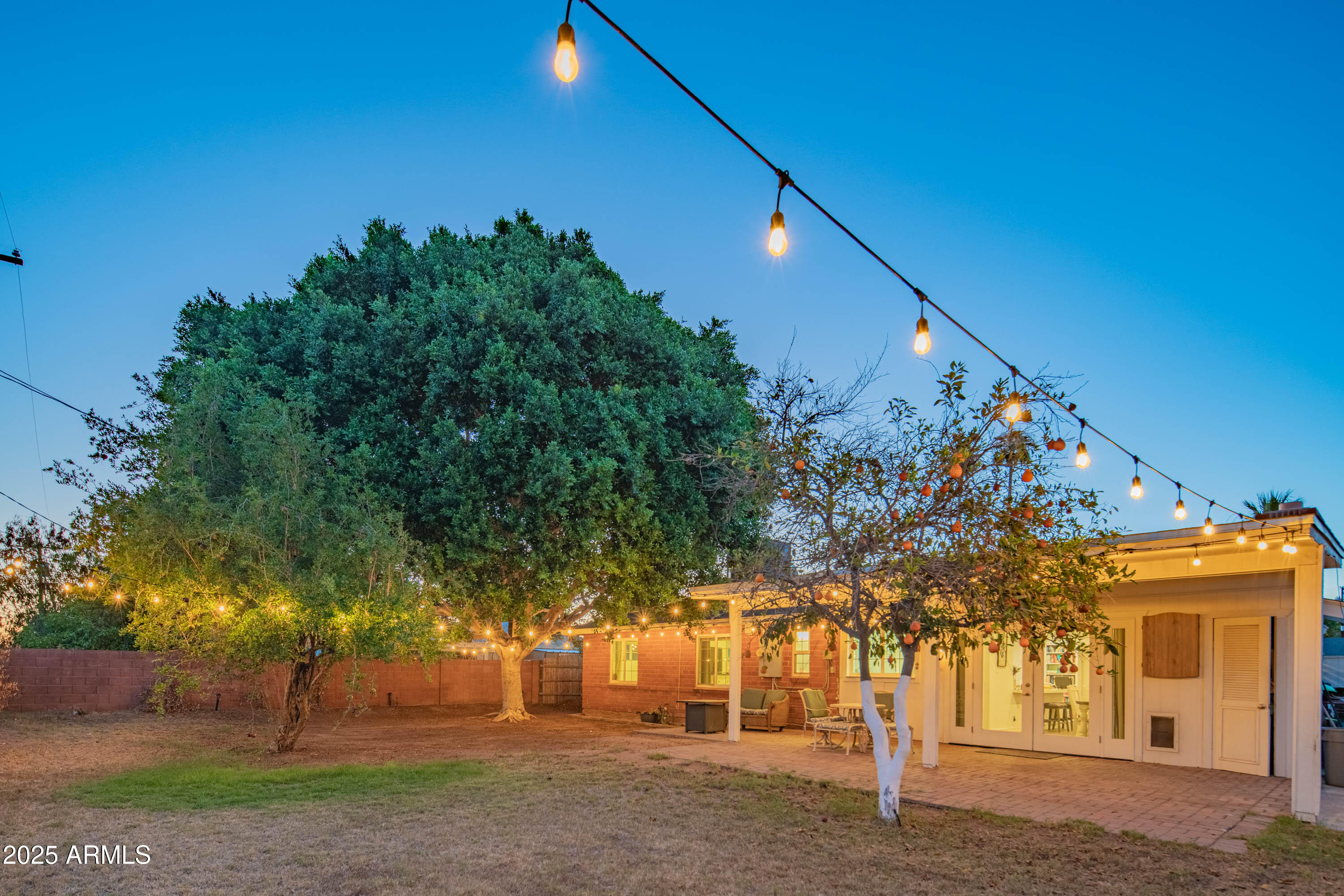 1909 East Bethany Home Road Phoenix, AZ 85016 - Photo 57 of 71 a backyard of a house with lots of green space