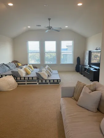 $4,900 | 2217 Sea Biscuit Cove, Unit 105, Spicewood, TX 78669