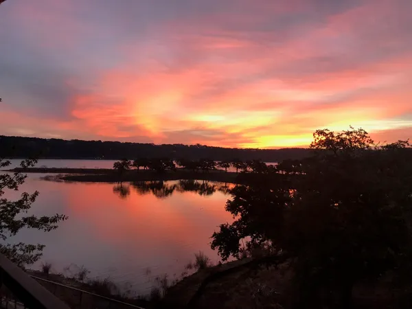 $5,200 | 2217 Sea Biscuit Cove, Unit 105, Spicewood, TX 78669