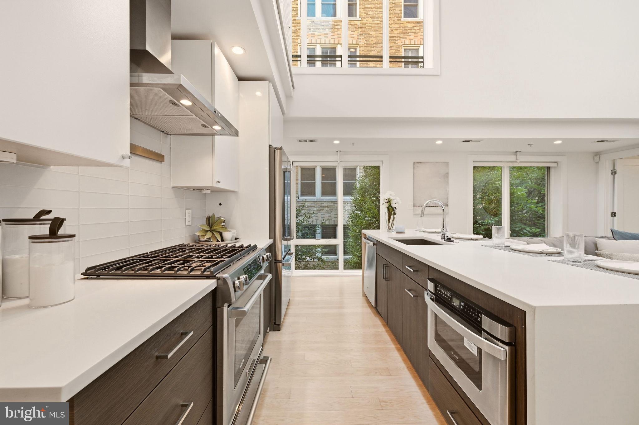 2014 Kalorama Road Northwest, Unit 8 Washington, DC 20009 - Photo 16 of 44 Gallery Image 16