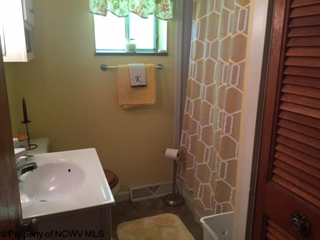 1346 Overhill Road Fairmont, WV 26554 - Photo 11 of 17 Gallery Image 11