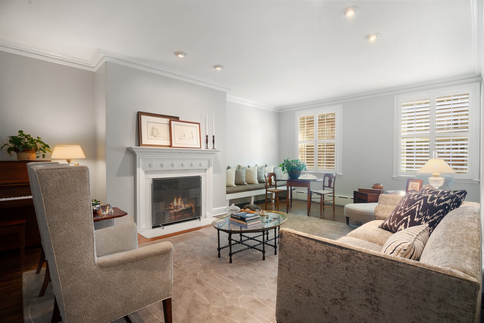 3100 North Sheridan Road, Unit 3D Chicago, IL 60657 - Photo 2 of 35