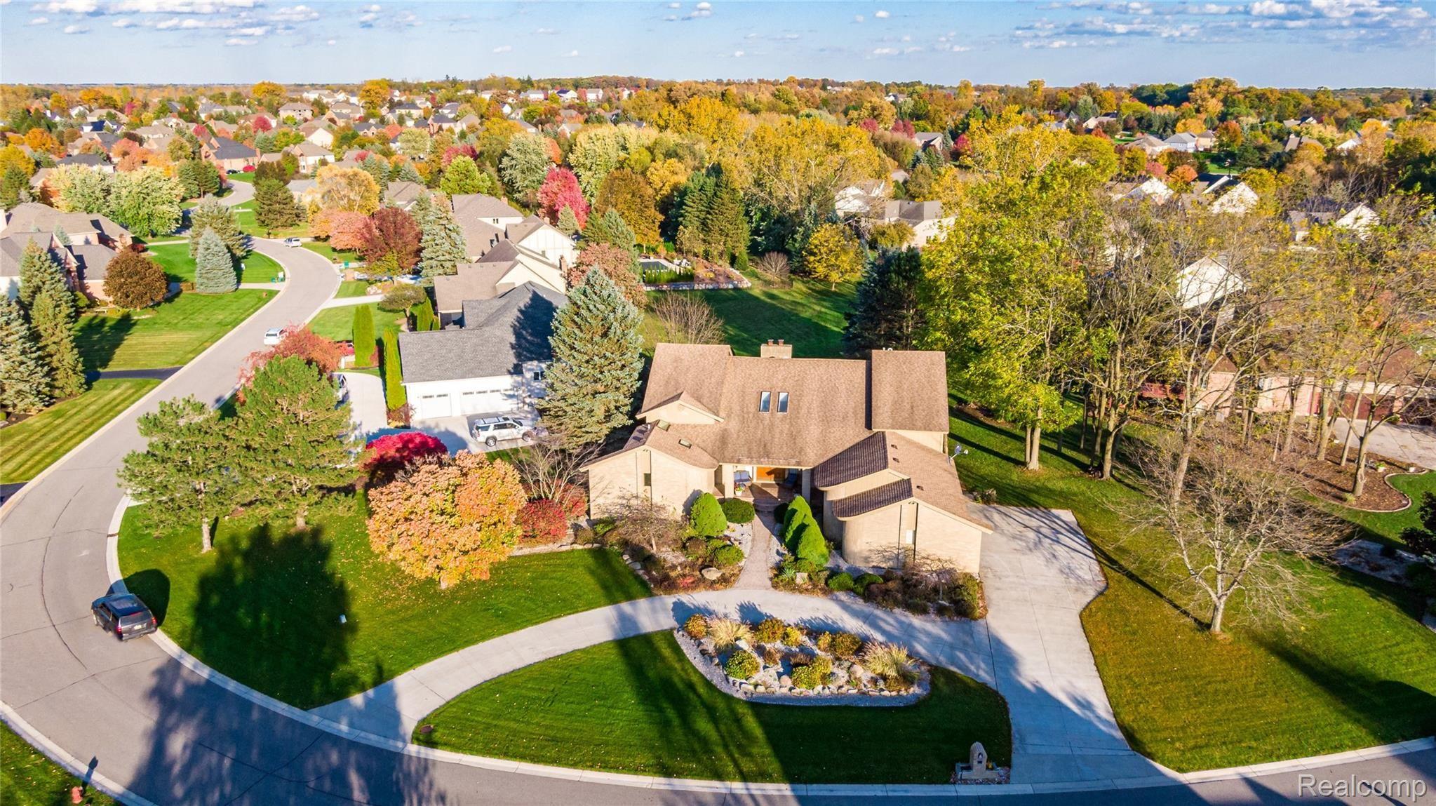 538 Oakbridge Drive Rochester, MI 48306 - Photo 51 of 54 43.jpg