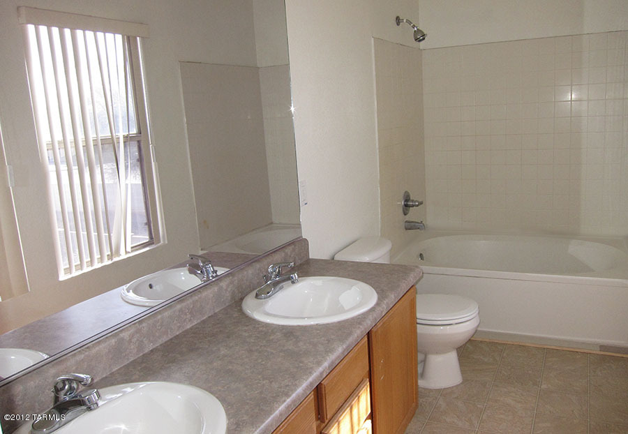 1939 West Bothell Way Tucson, AZ 85746 - Photo 9 of 14 Gallery Image 9