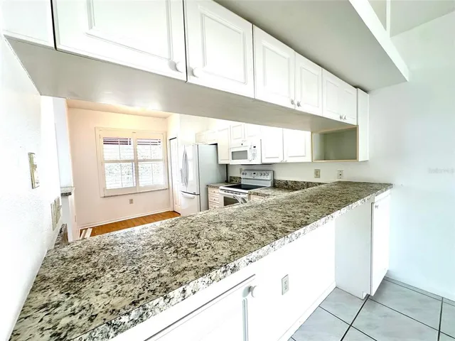 $2,500 | 1420 Water View Drive West, Unit 201, Largo, FL 33771