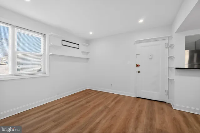 $200,000 | 3065 Patrick Henry Drive, Unit 102, Falls Church, VA 22044