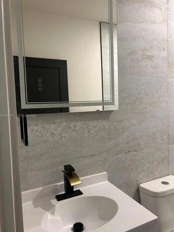 $2,300 | 710 Bedford Point Avenue, Lehigh Acres, FL 33974