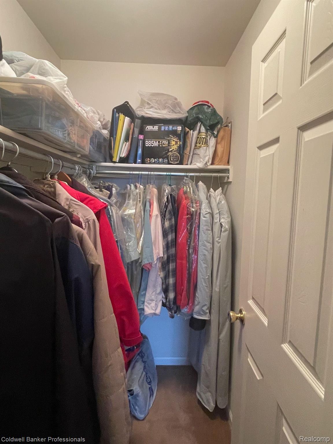 11716 Farmington Road Livonia, MI 48150 - Photo 15 of 26 Master Bedroom Walk in Closet