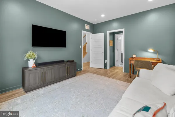 $4,500 | 42338 Nelsonville Terrace, Brambleton, VA 20148